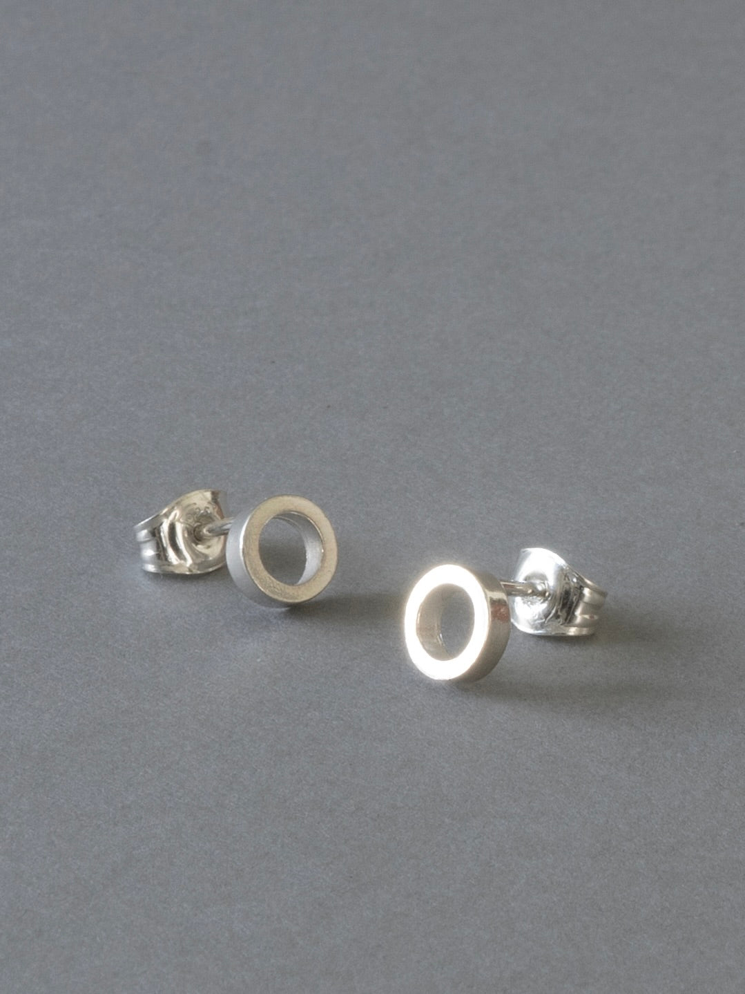 Suomalainen korumuotoilu | käsityö | kotimainen hopeakoru