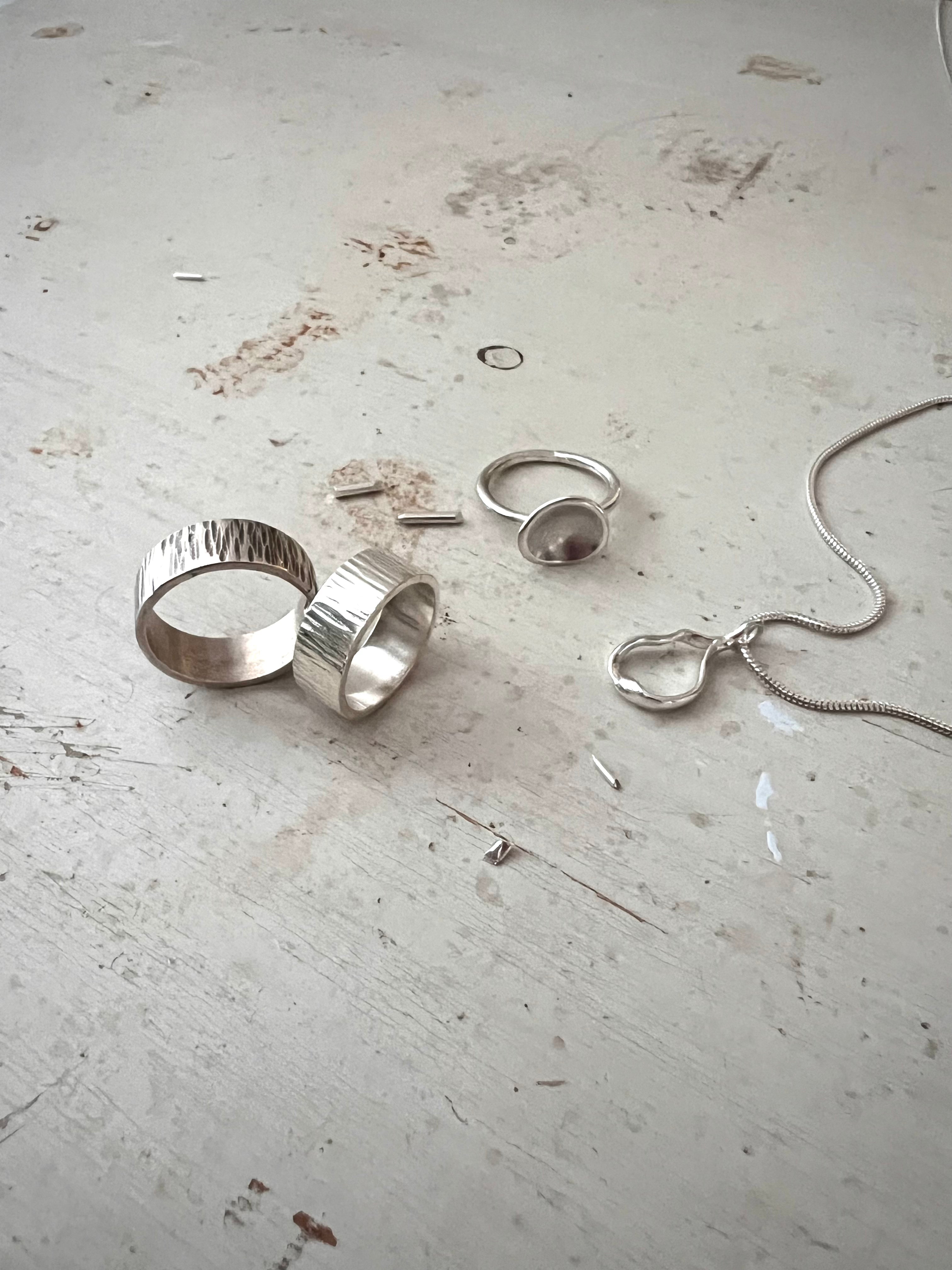 Korutyöpaja Helsinki | tervetuloa tekemään oma hopeakoru