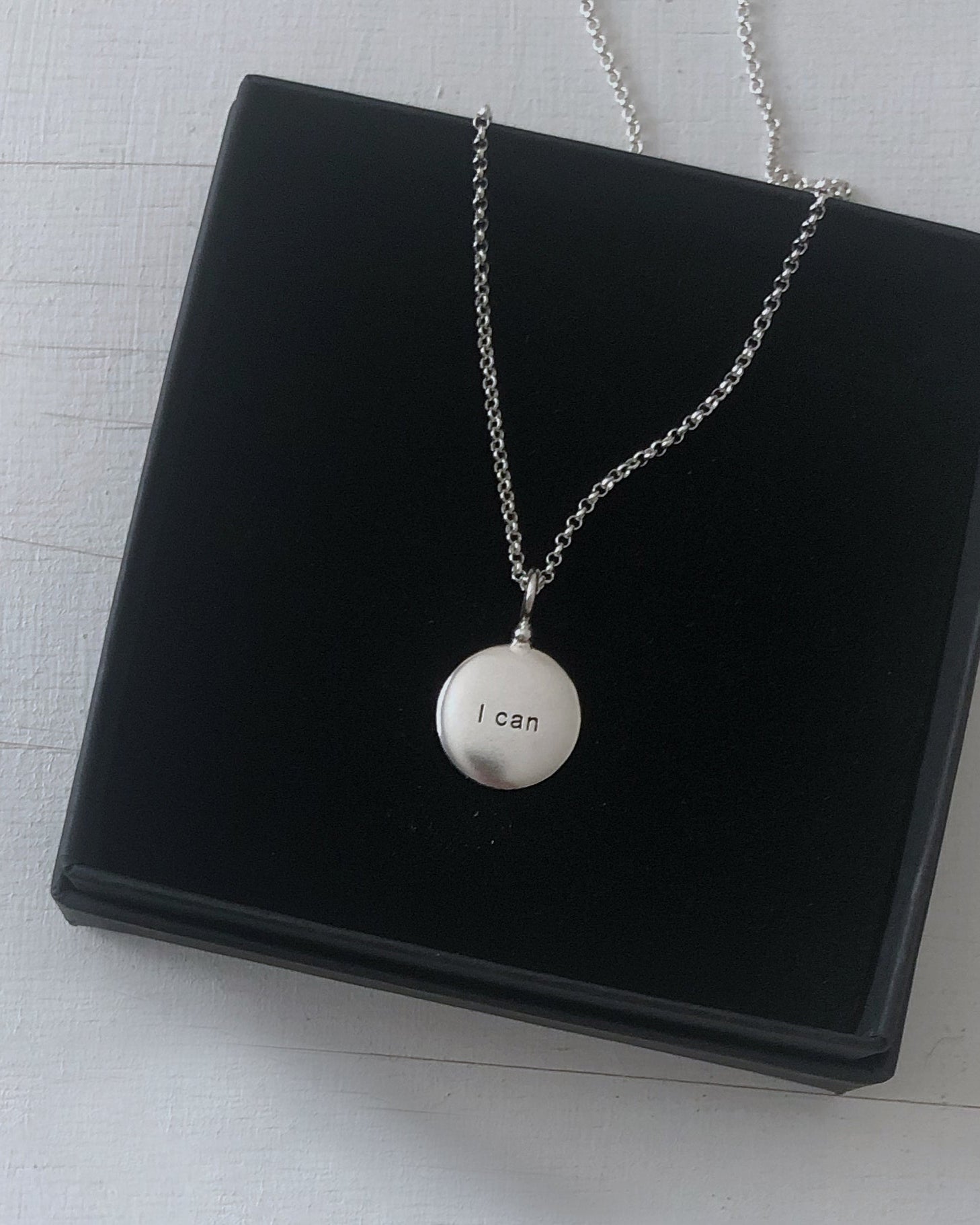 Kotimainen hopeakoru | Helsinki | verkkokauppa