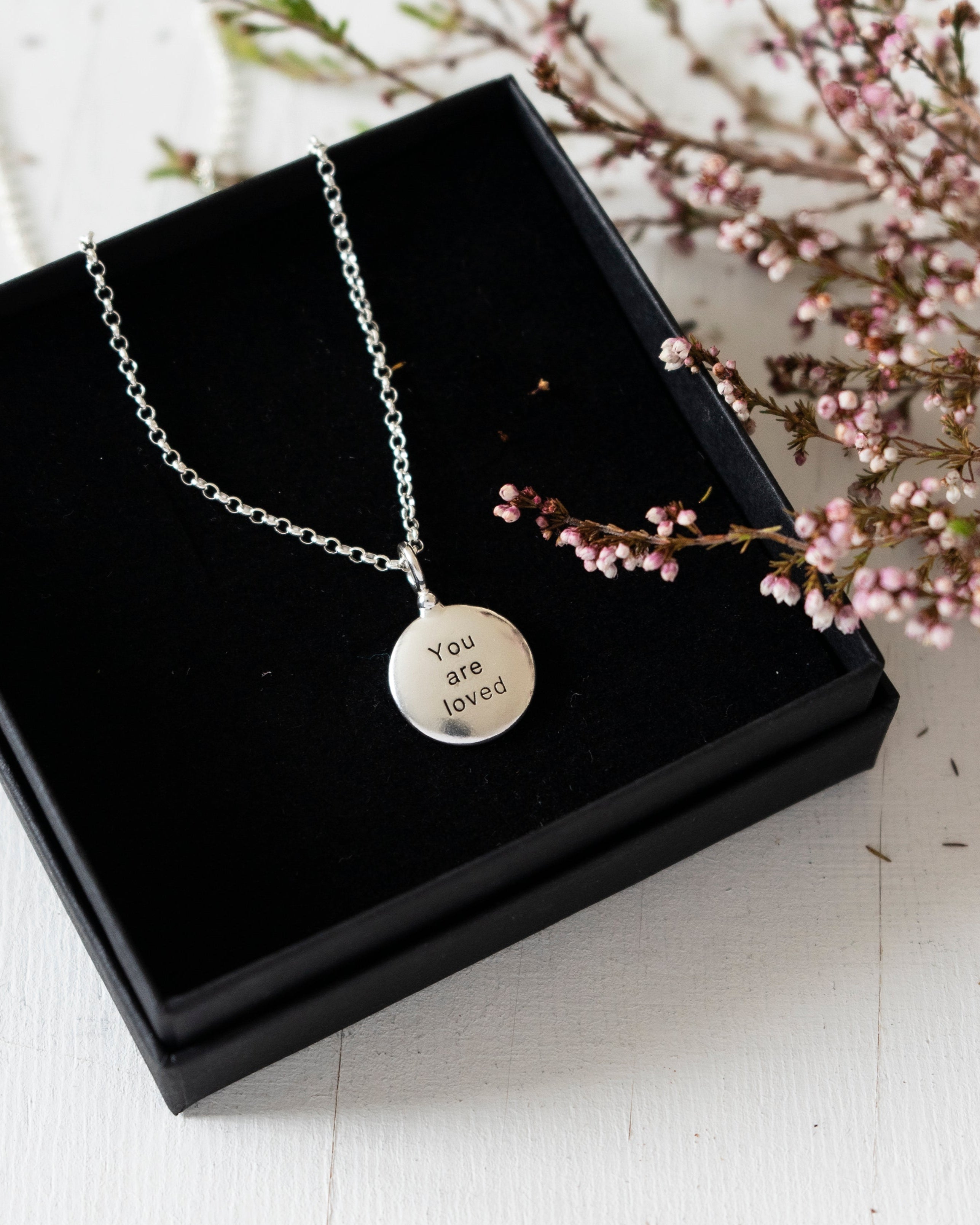 Kotimainen hopeakoru | Helsinki | verkkokauppa