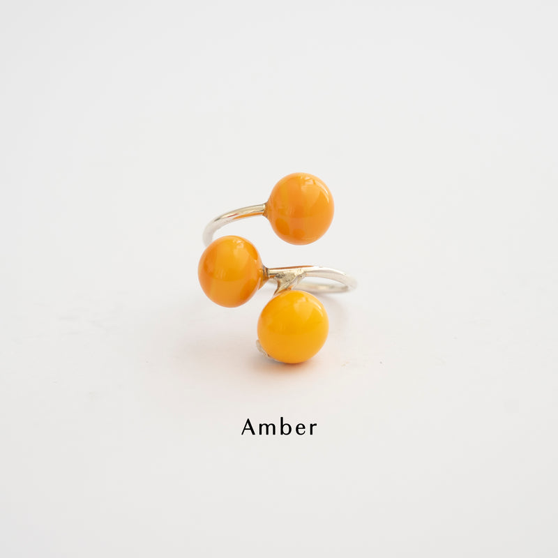 Pompom ring Orange 3 beads